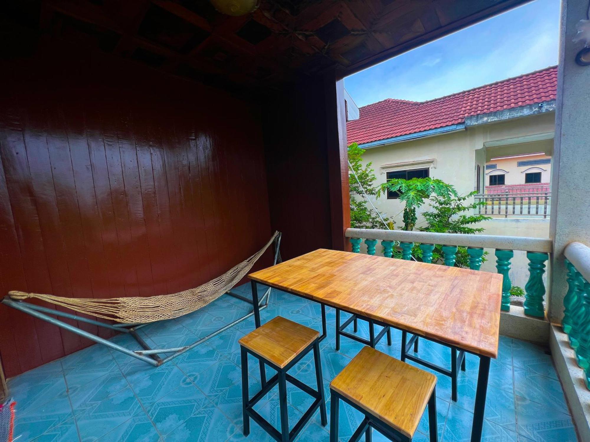 Lotus Blanc Homestay Villa Battambang Buitenkant foto