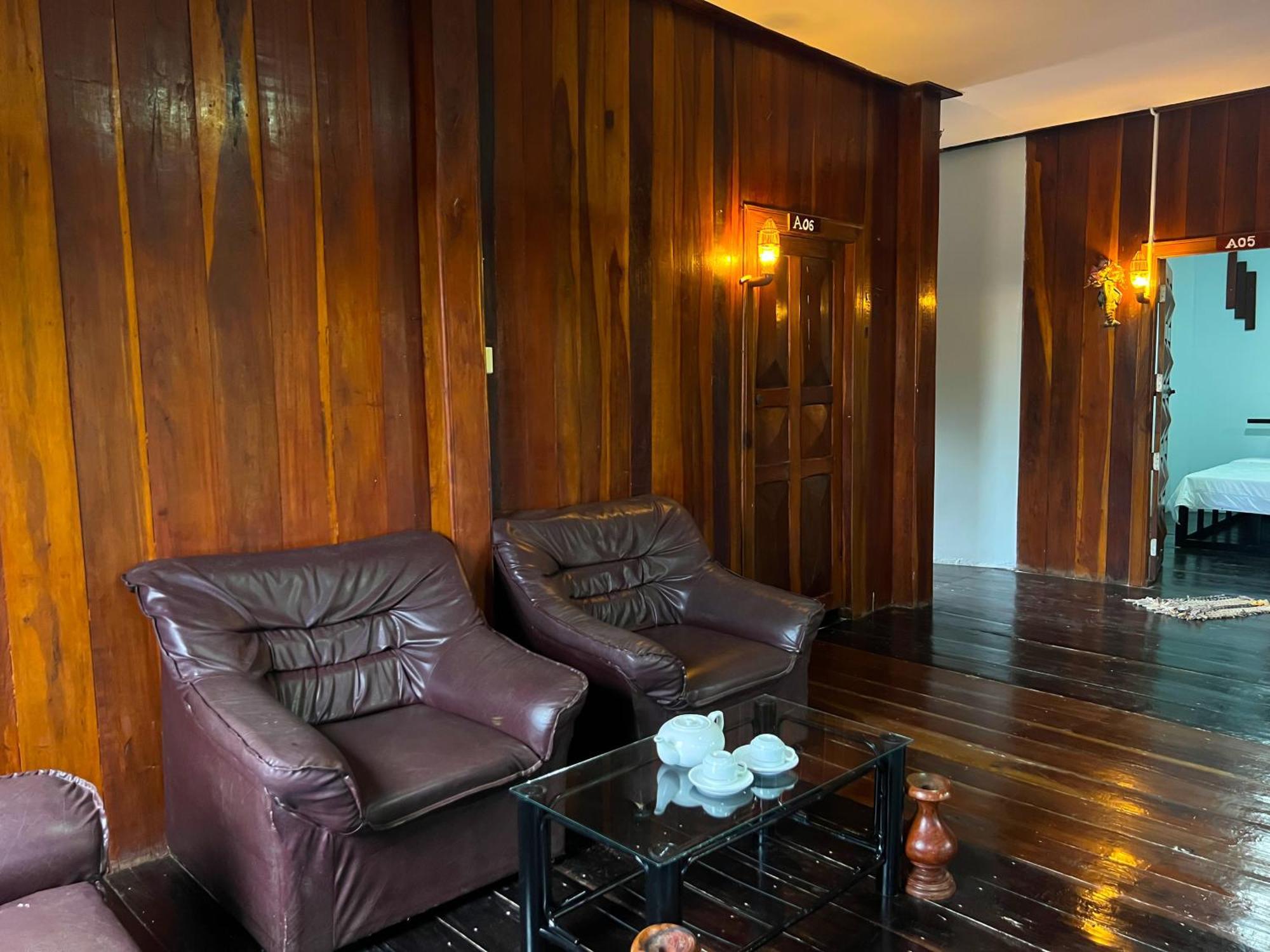 Lotus Blanc Homestay Villa Battambang Buitenkant foto