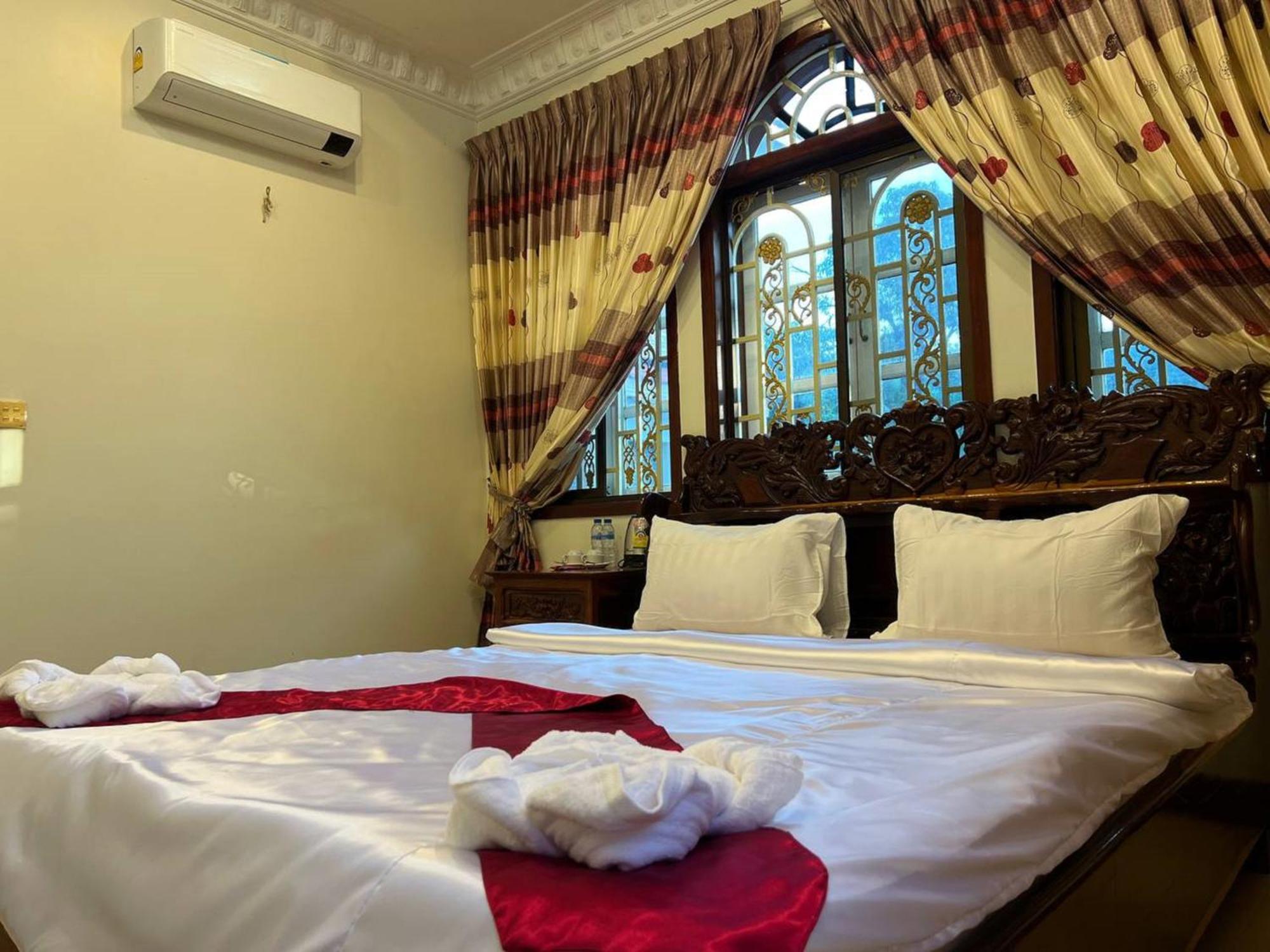 Lotus Blanc Homestay Villa Battambang Buitenkant foto